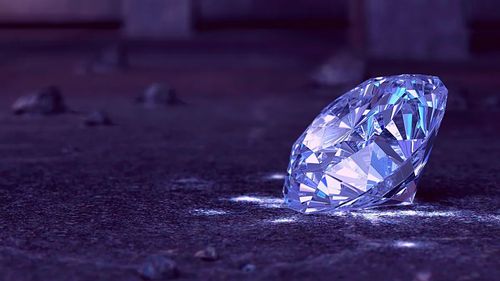 Вчені створили кристал, який на 58% твердіший за алмаз